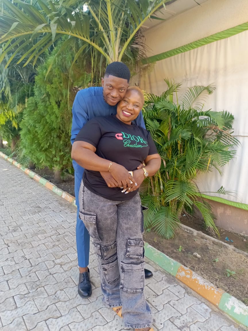 Find a place in your heart to pardon me just for the sake of our four children - Nigerian man pens public apology letter to his wife