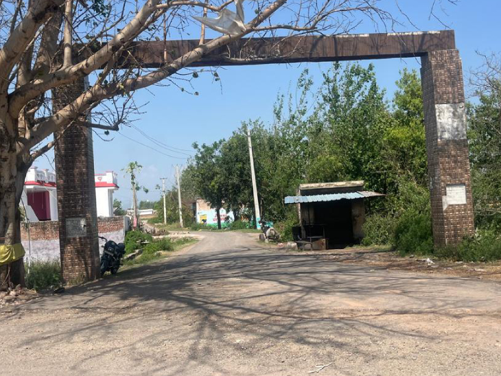 कठुआ जिले के चक्क छाबा गांव में करीब 5 हजार लोग रहते हैं।