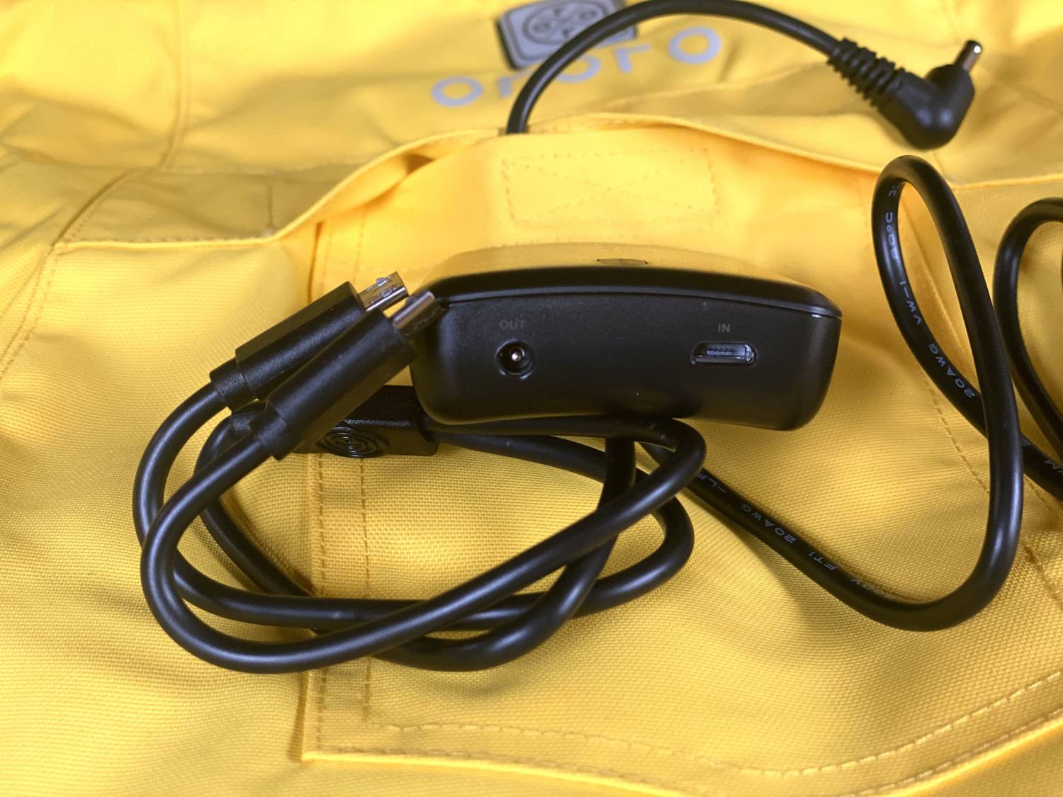 ororo Koldpwoof Heated Dog Vest Review - wires