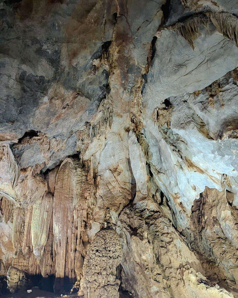 Rock formations in Paradise Cave