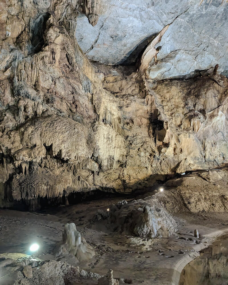 Rock formations in Paradise Cave