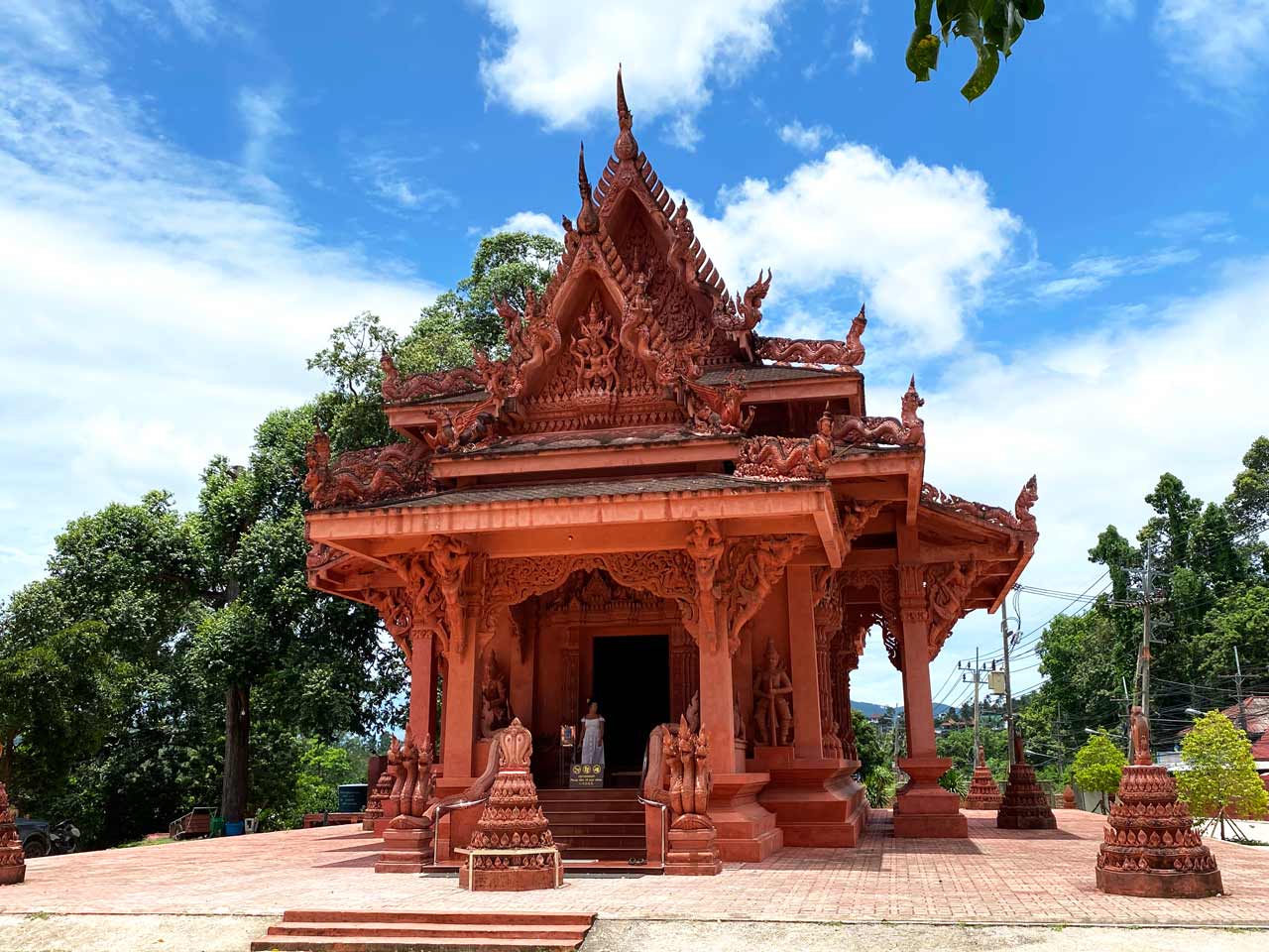red temple in koh samui