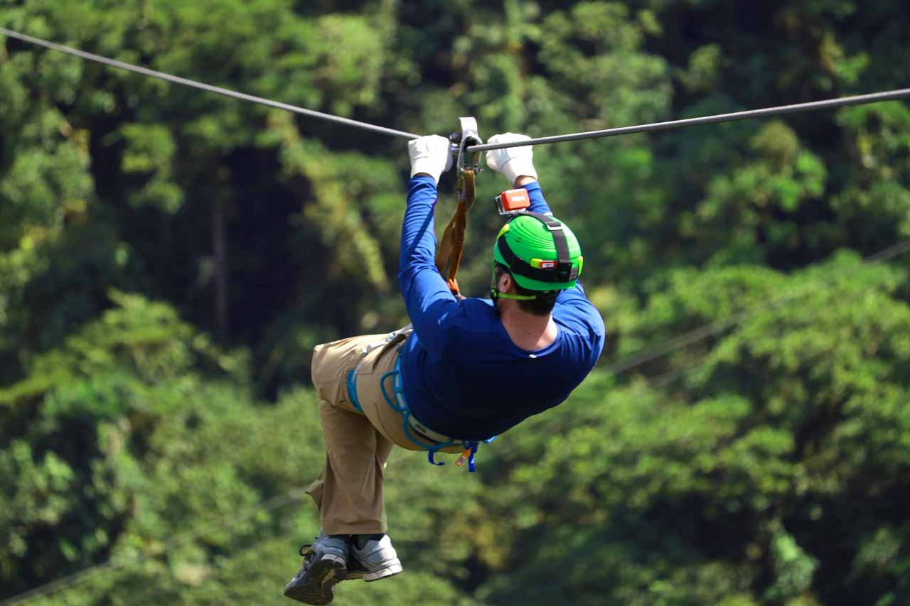 zipline photo by Aaron HM on pixabay