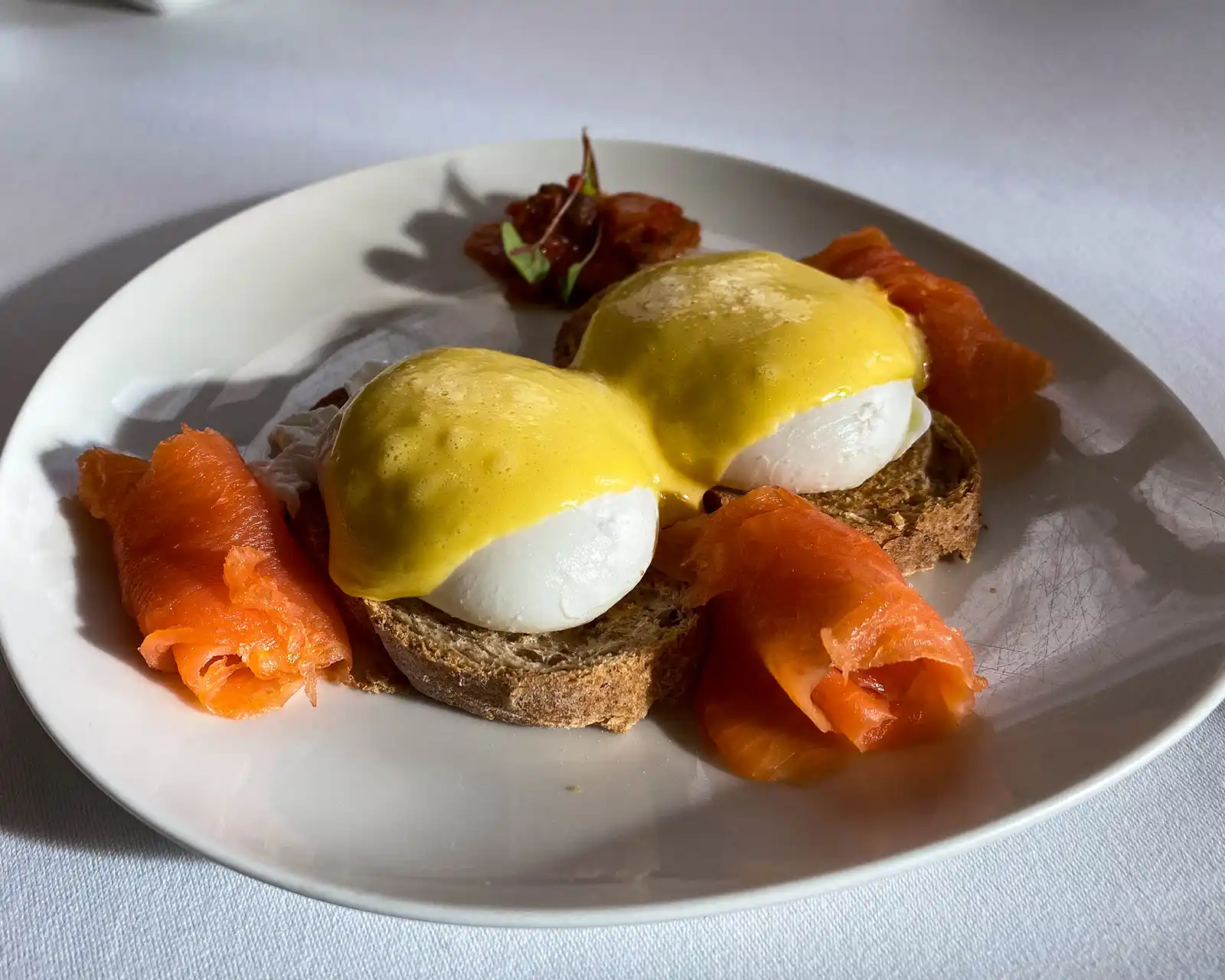 Eggs benedict with salmon at the Casa Gagontea restaurant