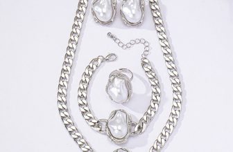 5Pcs Exaggerated Vintage Jewelry Suit Necklace Bracelet Ring Suit Gift