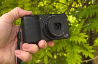 10 Compact Cameras That Turns Every Hike Into a Novel