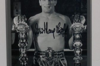Autographed Sir HENRY COOPER Photograph Mounted World Boxing Champion SN2001 .