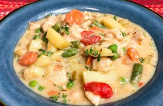 EASY CREAMY CHICKEN STEW RECIPE | COOK WITH ME