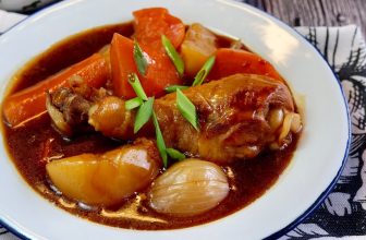 The Best One Pot Chinese Chicken Stew Recipe Ever 中式炖鸡 Chicken w/ Potatoes Carrots Onions
