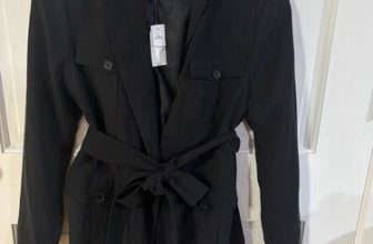 NWT Banana Republic Women’s Size 10 Short Trench Coat