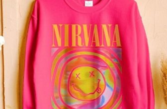Nirvana Smiley Face Sweatshirt; Nirvana Aesthetic Pink Rainbow Unisex Sweatshirt