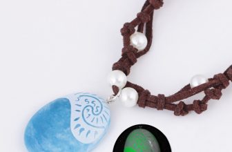 Disney Moana Necklace Lumious Magical Seashell Heart Girl Pendant Glow in Dark