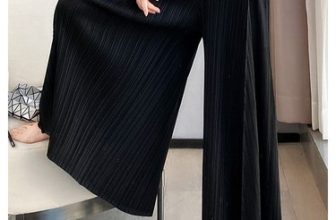 Pleats Please Issey Style Pleated Wide-Legged Trousers with Large Flares