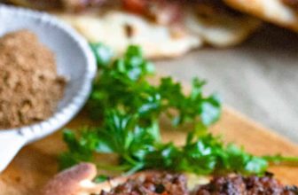Lahm Bi Ajeen (Sfiha) – Middle Eastern Meat Flatbread