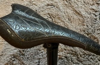 YT TUES SEAT SDG FLY 30.9mm POST