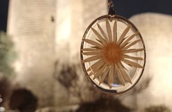 Dried Flower Women Vintage Real Floral Mystical Pendant Resin Amulet Gift