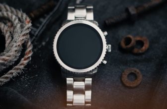 Meta smartwatch with a camera may be announced in September