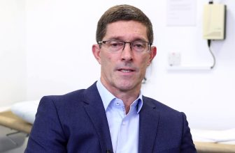 What causes arthritis in the foot and ankle, and how is it treated?