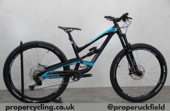 2018 Large YT Capra Mountain Bike