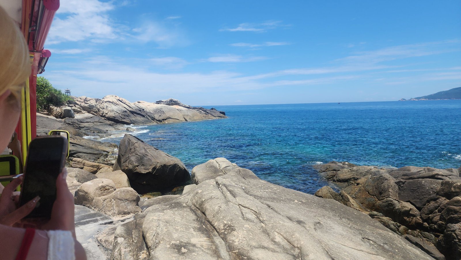 Shuttle ride at Wuzhizhou Island, Hainan
