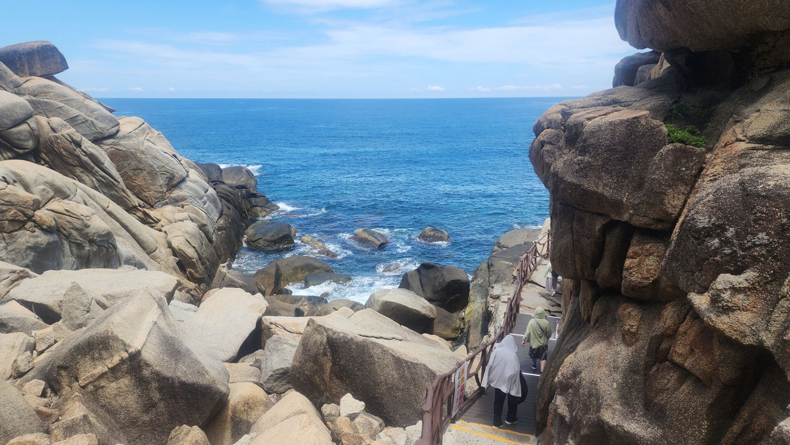 Guanriyan at Wuzhizhou Island, Hainan