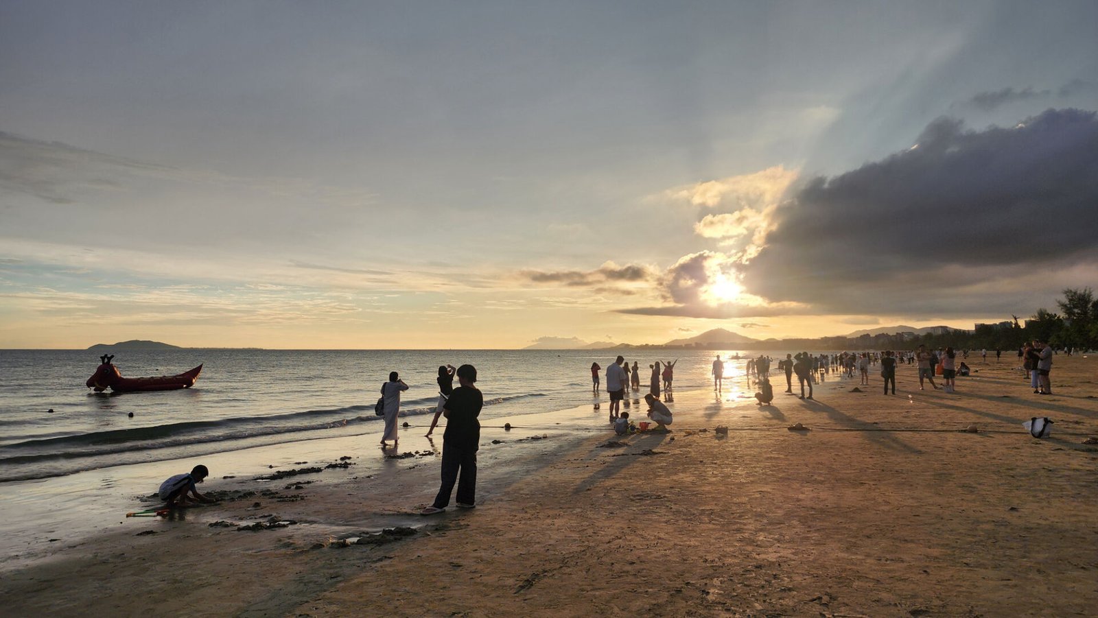 Hainan Travel - Sanya Bay Sunset 