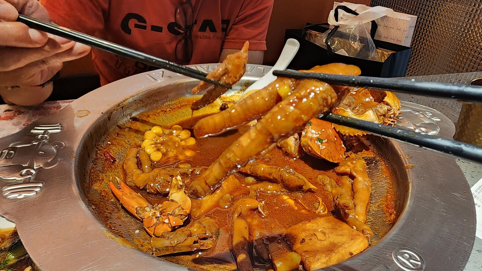 Hainan Crab Pot Food