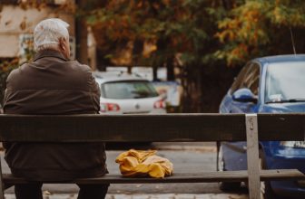 iBelieve – Christian Women Inspirational Devotionals