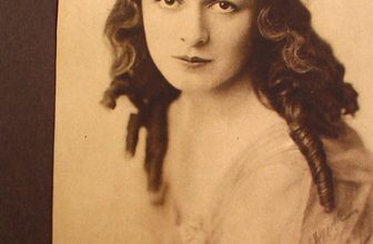 More pictures from the old scrapbook I found at Goodwill: Anita Stewart