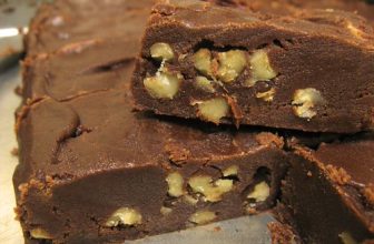 chocolate walnut fudge