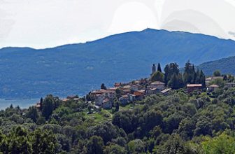 Veduta panoramica di Bée – Lago Maggiore – Italy