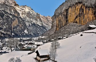 Staubbach Fall and Lauterbrunnen . Izakigur No. 1254.