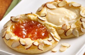 Apricot-Ginger Cheese Danish