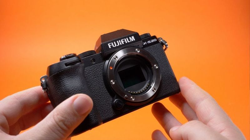 Fujifilm X-S20 with XC 15-45mm