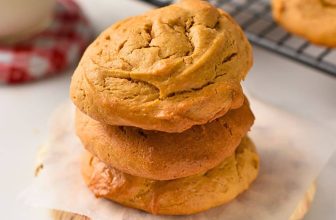 Cloud Cookies (4 Ingredients, No Refined Sugar, 100kcal, 4g Protein)