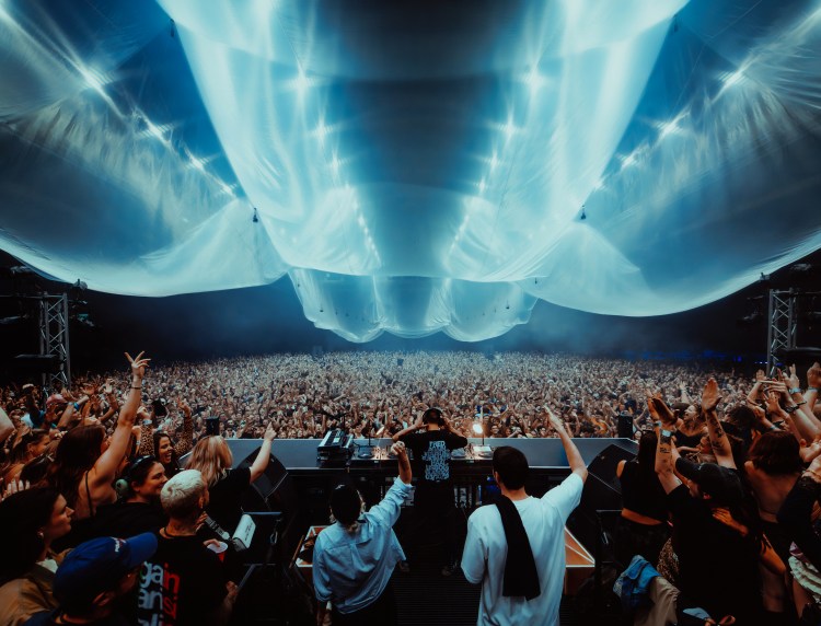 Fred Again performing at the first night of his 10 cities tour in glasgow