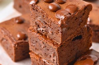 Flourless Protein Cake (14g Protein, No Protein Powder)