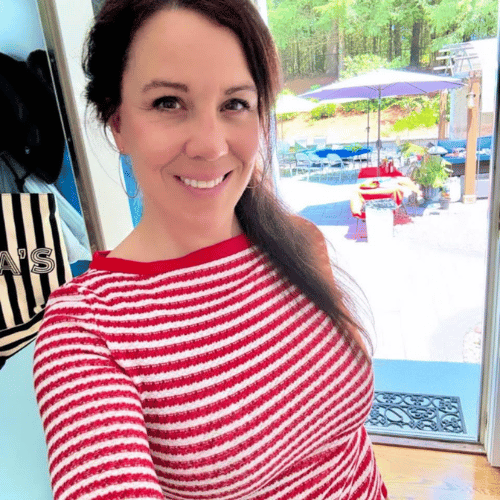 Jodi Dee | The Children's Book Review Jodi Dee: Author Headshot