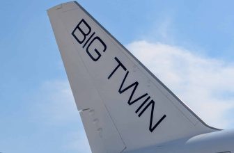 Fly Meta takes 1st 777-300ERSF from AerCap