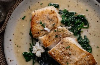 Pan Seared Halibut with Lemon Butter Sauce (Perfectly Cooked Fish)