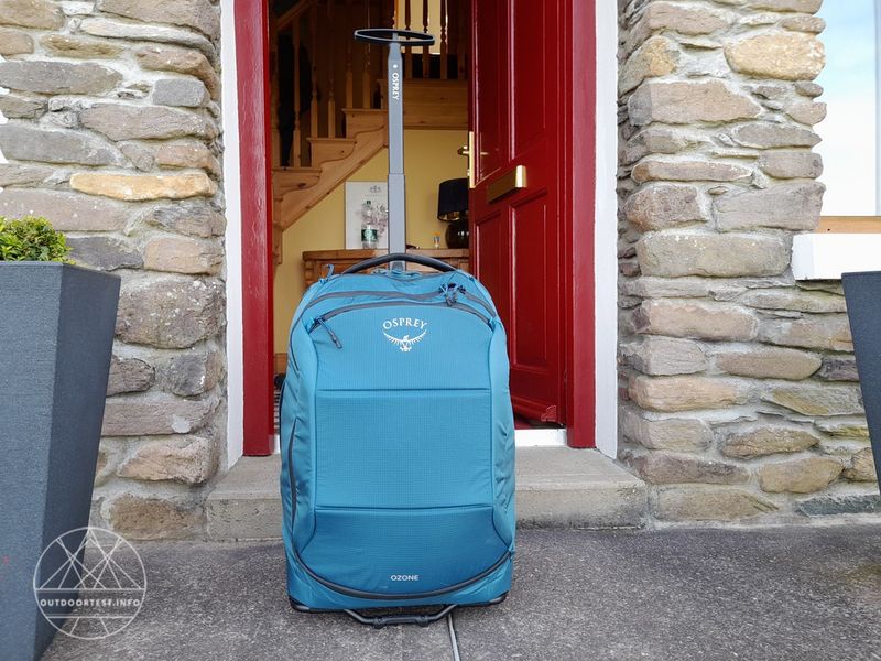 Osprey Ozone 2-Wheel Carry-On (40L)