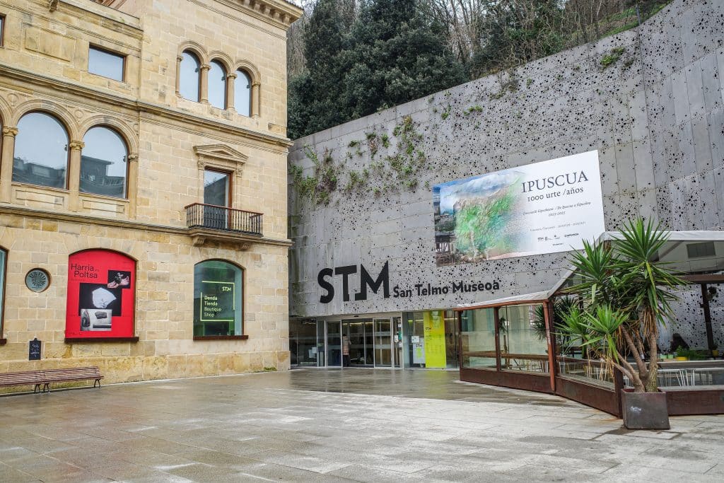 The gray concrete exterior of the San Telmo Museum.