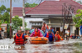 Flooding in South East Asia leaves hundreds dead