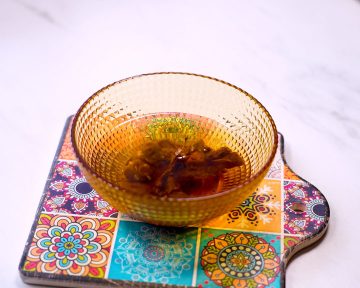 betel leaves rasam step 1 - soak Tamarind