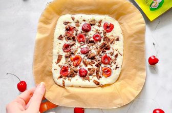 Sugar-Free Cherry Chocolate Yogurt Bark