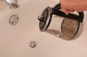 How To Clean A Bathtub Drain