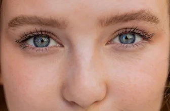 It’s not that you look—it’s when: The hidden power of eye contact