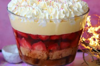Gluten Free Trifle &#8211; EASY Recipe!