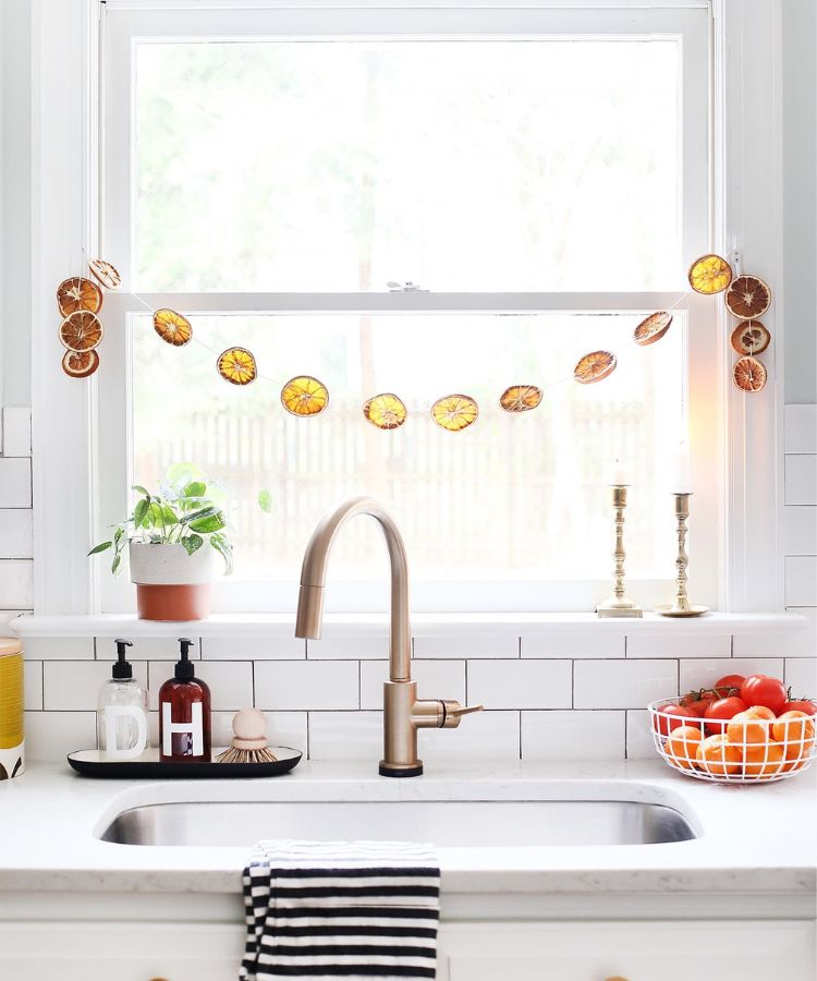 kitchen christmas decor ideas dried orange garland