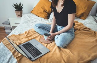 How I Became a Freelancer and Earn a Living From Home